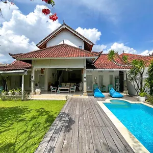 https://villa-mimi-cozy-private-2br-villa-in-mertanadi-seminyak.ubudhotelsnow.com